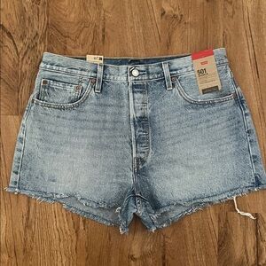 NWT Levi’s 501 Denim Shorts
